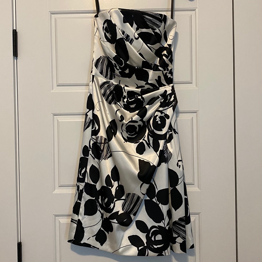 White House Black Market Strapless Dress